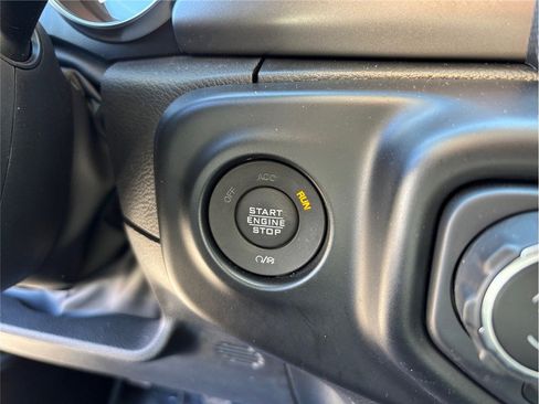 Used 2022 Jeep Wrangler Unlimited Willys image 23