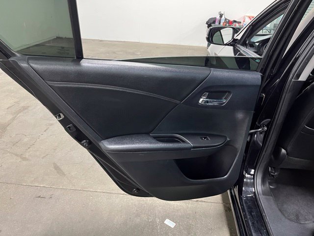 Used 2016 Honda Accord EX-L image 19