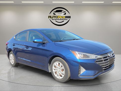 Used 2019 Hyundai Elantra SE FWD image 1