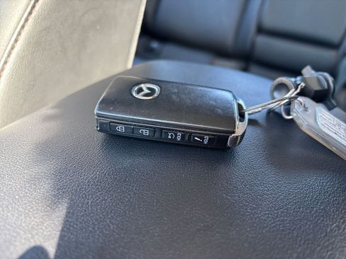 Used 2023 MAZDA MAZDA3 s image 21