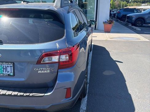 Used 2015 Subaru Outback 2.5i Limited AWD/4WD image 14