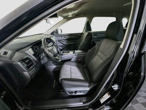 Used 2025 Nissan Rogue SV FWD image 13
