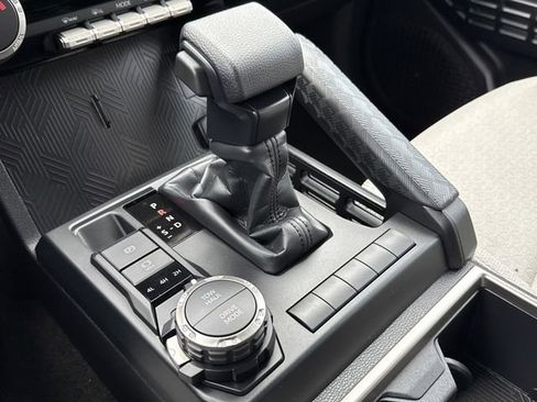 Used 2026 Toyota 4Runner SR5 AWD/4WD image 27