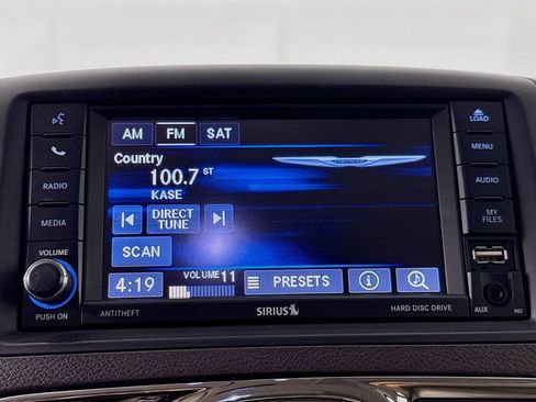 Used 2016 Chrysler Town & Country Touring w/ Driver Convenience Group FWD image 17