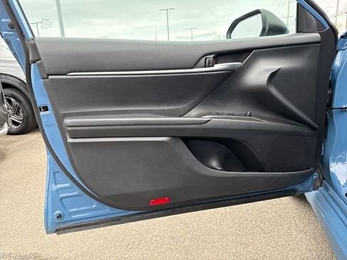 Used 2023 Toyota Camry SE image 16