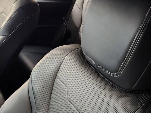 Used 2025 Lexus GX 550 w/ Accessory Package (2T) AWD/4WD image 13