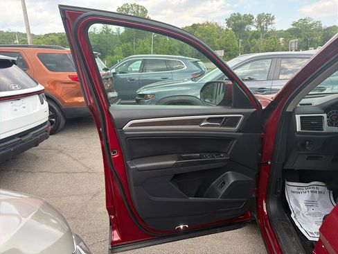 Used 2019 Volkswagen Atlas SEL AWD/4WD image 16