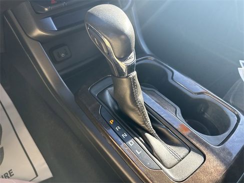 Used 2022 GMC Canyon Elevation image 16