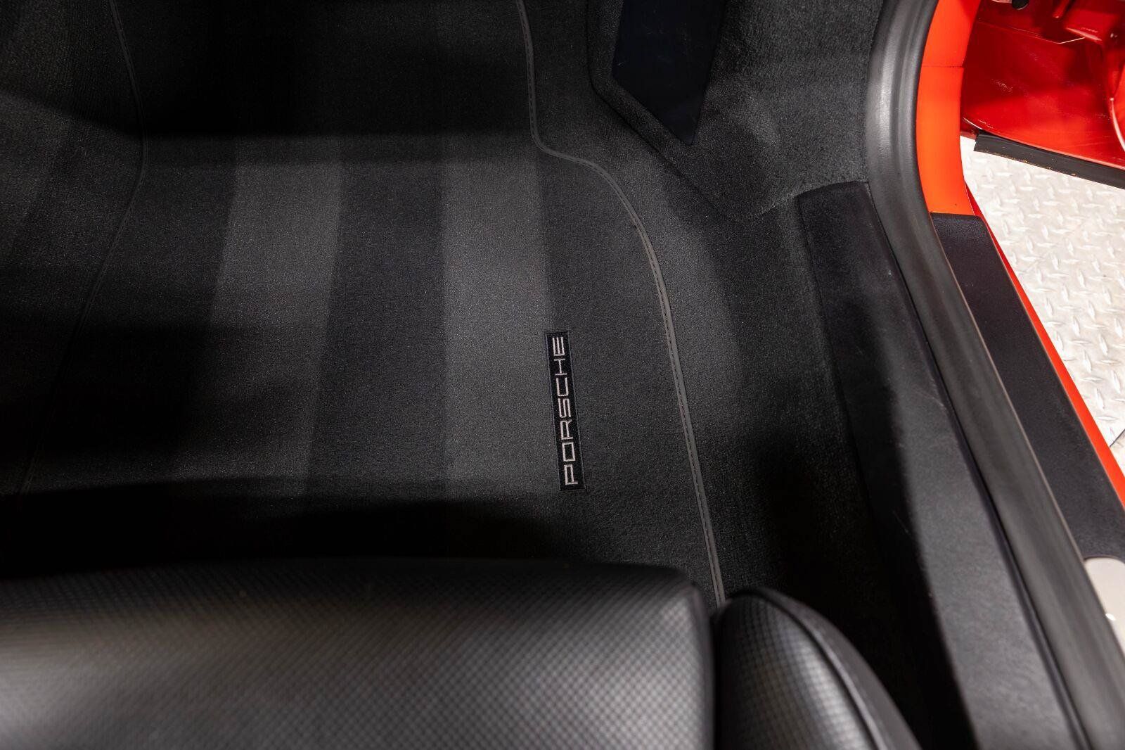 Used 2015 Porsche 911 Turbo S AWD/4WD image 98