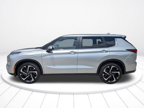 Used 2024 Mitsubishi Outlander SE FWD image 7