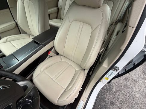 Used 2020 Lincoln MKZ AWD w/ Convenience Package image 10