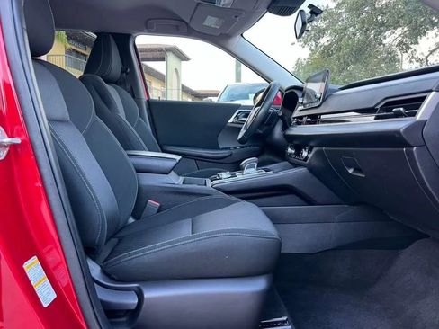 Used 2022 Mitsubishi Outlander ES image 23