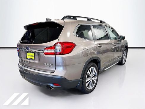 Used 2022 Subaru Ascent Limited w/ Technology Package AWD/4WD image 5
