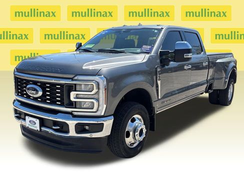 Certified 2024 Ford F350 Lariat w/ Lariat Ultimate Package AWD/4WD image 15