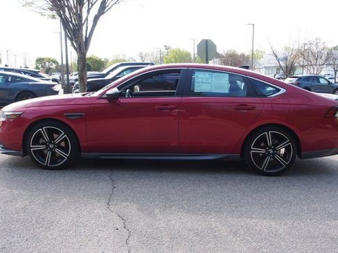 Used 2023 Honda Accord Sport image 4