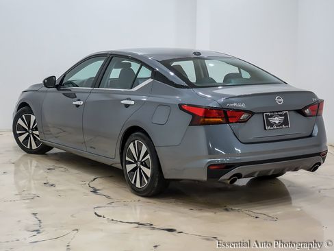 Used 2019 Nissan Altima 2.5 SV image 10