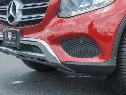 Used 2019 Mercedes-Benz GLC 300 w/ Parking Assistance Package image 13