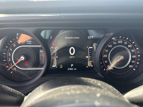 Used 2026 Jeep Gladiator Sport AWD/4WD image 16