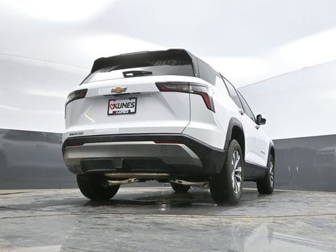 Used 2025 Chevrolet Equinox LT FWD image 48
