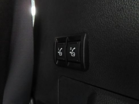 Used 2025 Toyota Sequoia SR5 image 37