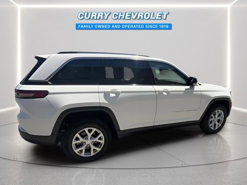 Used 2023 Jeep Grand Cherokee Limited AWD/4WD image 14