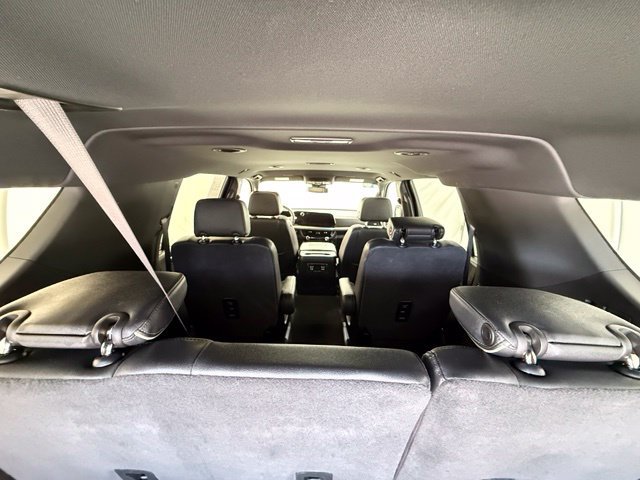 Used 2026 Chevrolet Suburban Premier AWD/4WD image 34