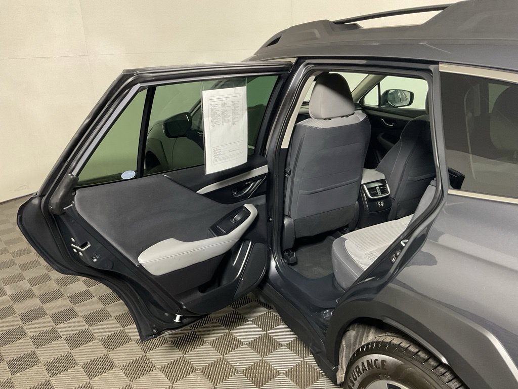 Used 2023 Subaru Outback Premium AWD/4WD image 31