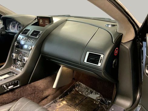 Used 2013 Aston Martin DB9 Volante RWD image 18