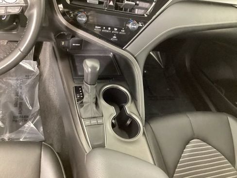 Used 2024 Toyota Camry SE FWD image 16