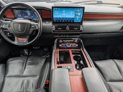 Used 2024 Lincoln Navigator Reserve AWD/4WD image 18