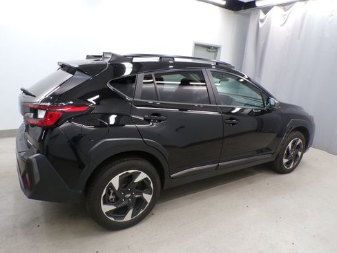 Used 2024 Subaru Crosstrek 2.5i Limited w/ Crosstrek Mirror Package image 5