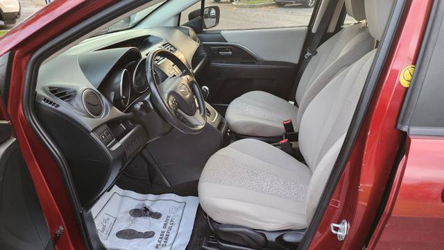 Used 2012 MAZDA MAZDA5 Touring w/ Moonroof & Audio Pkg FWD image 13