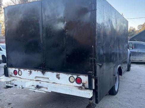 Used 2009 Ford F450 2WD Regular Cab Super Duty image 15