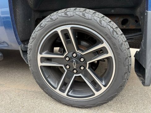 Used 2018 Chevrolet Silverado 1500 LT w/ All Star Edition AWD/4WD image 9