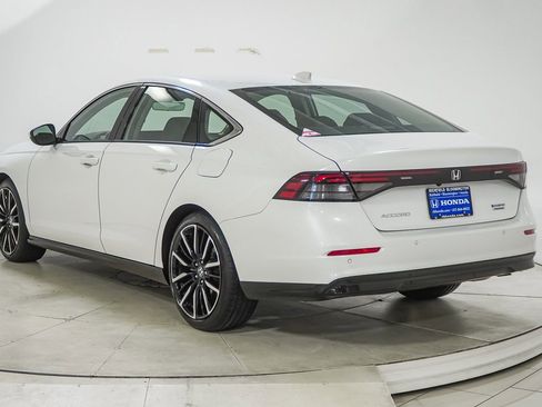 Certified 2025 Honda Accord Touring image 8