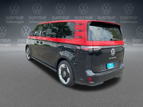 New 2025 Volkswagen ID. Buzz Pro S RWD image 29