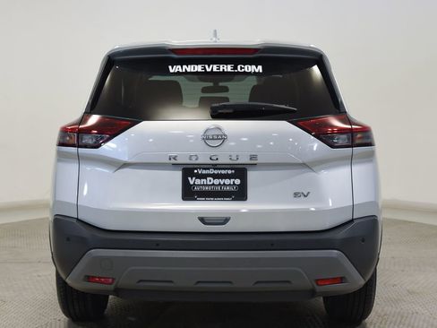 Used 2022 Nissan Rogue SV FWD image 13