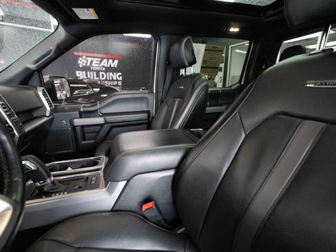 Used 2019 Ford F150 Platinum w/ Equipment Group 701A Luxury image 9