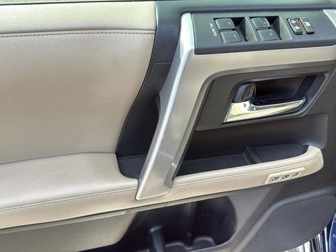 Used 2018 Toyota 4Runner Limited image 11