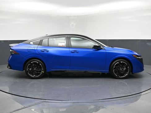 New 2026 Nissan Sentra SR w/ Floor Mat Package FWD image 25