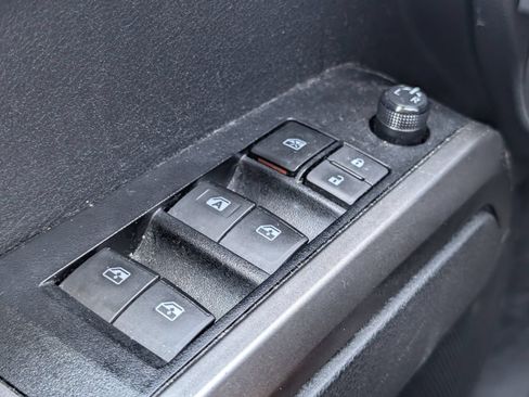 Used 2023 Toyota Tacoma SR5 RWD image 16