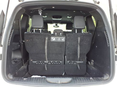 Used 2020 Chrysler Pacifica Touring-L w/ S Appearance Package FWD image 8