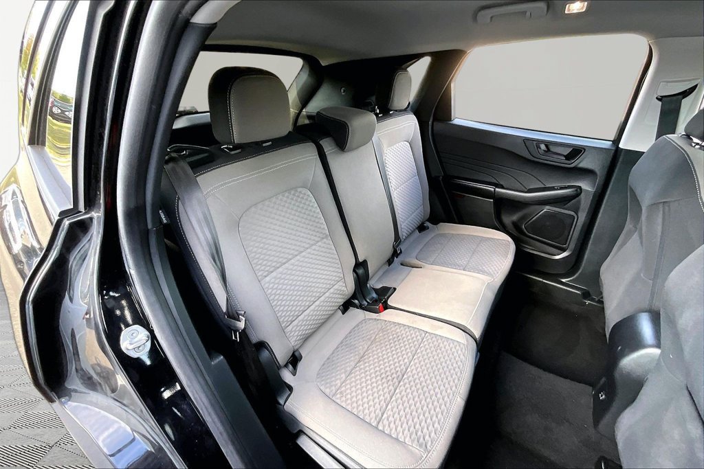 Used 2022 Ford Escape SE FWD image 17