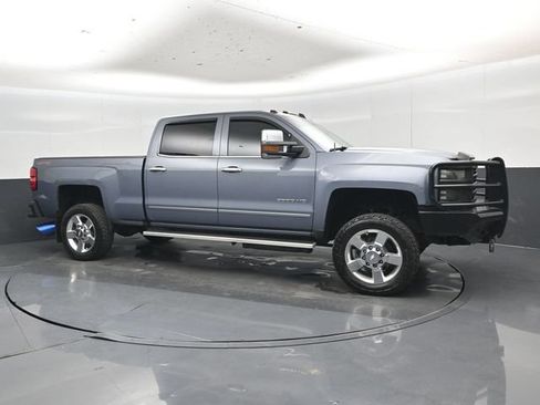 Used 2016 Chevrolet Silverado 2500 LTZ w/ Duramax Plus Package AWD/4WD image 2