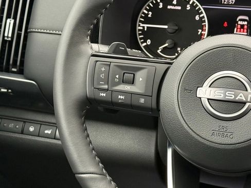 New 2025 Nissan Pathfinder SL w/ SL Premium Package image 24