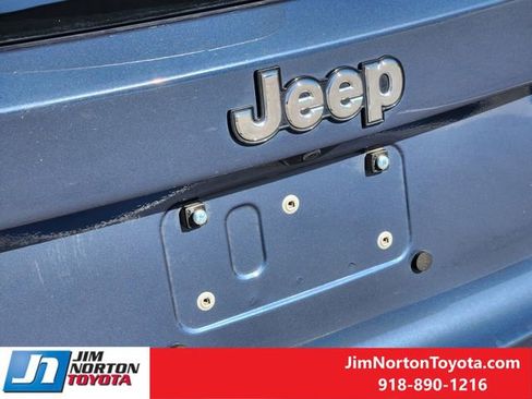 Used 2023 Jeep Renegade Latitude image 12