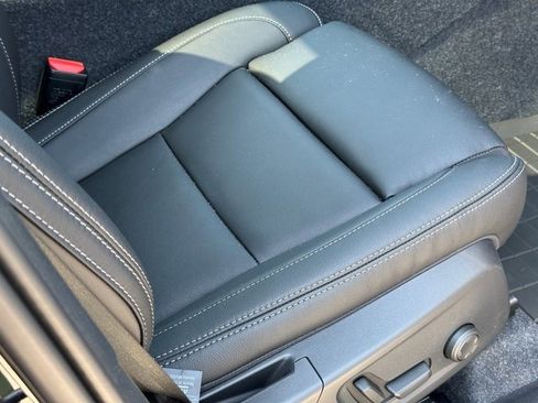 New 2026 Volvo XC40 B5 Plus w/ Protection Package Premier image 12