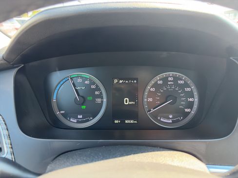 Used 2016 Hyundai Sonata Limited w/ Option Group 02 FWD image 21