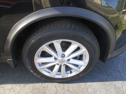 Used 2017 Nissan Rogue Sport SV AWD/4WD image 27