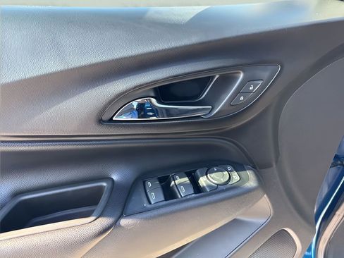 Used 2019 Chevrolet Equinox LT w/ Driver Convenience Package image 24